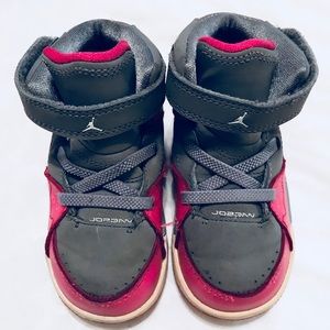 Toddler girls hightop Velcro Jordan sneakers size8